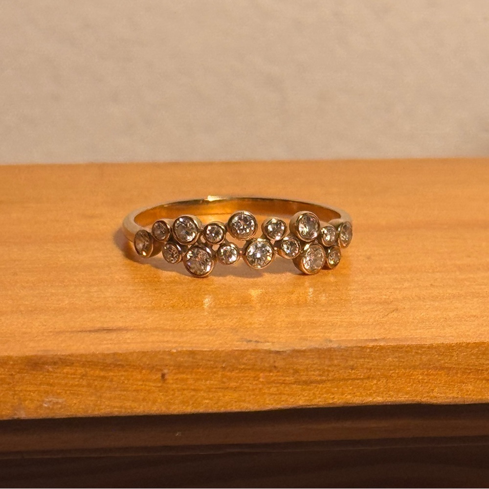 Elegant Gold Women's Ring